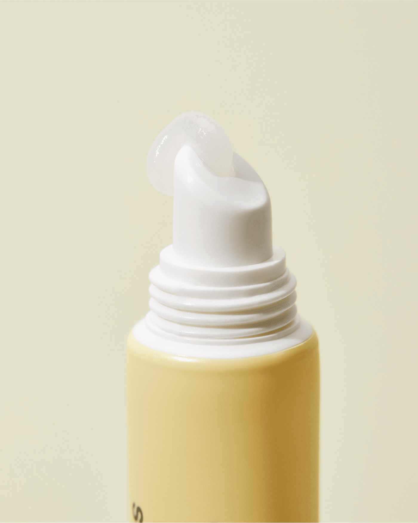 Solid In Lip Essence